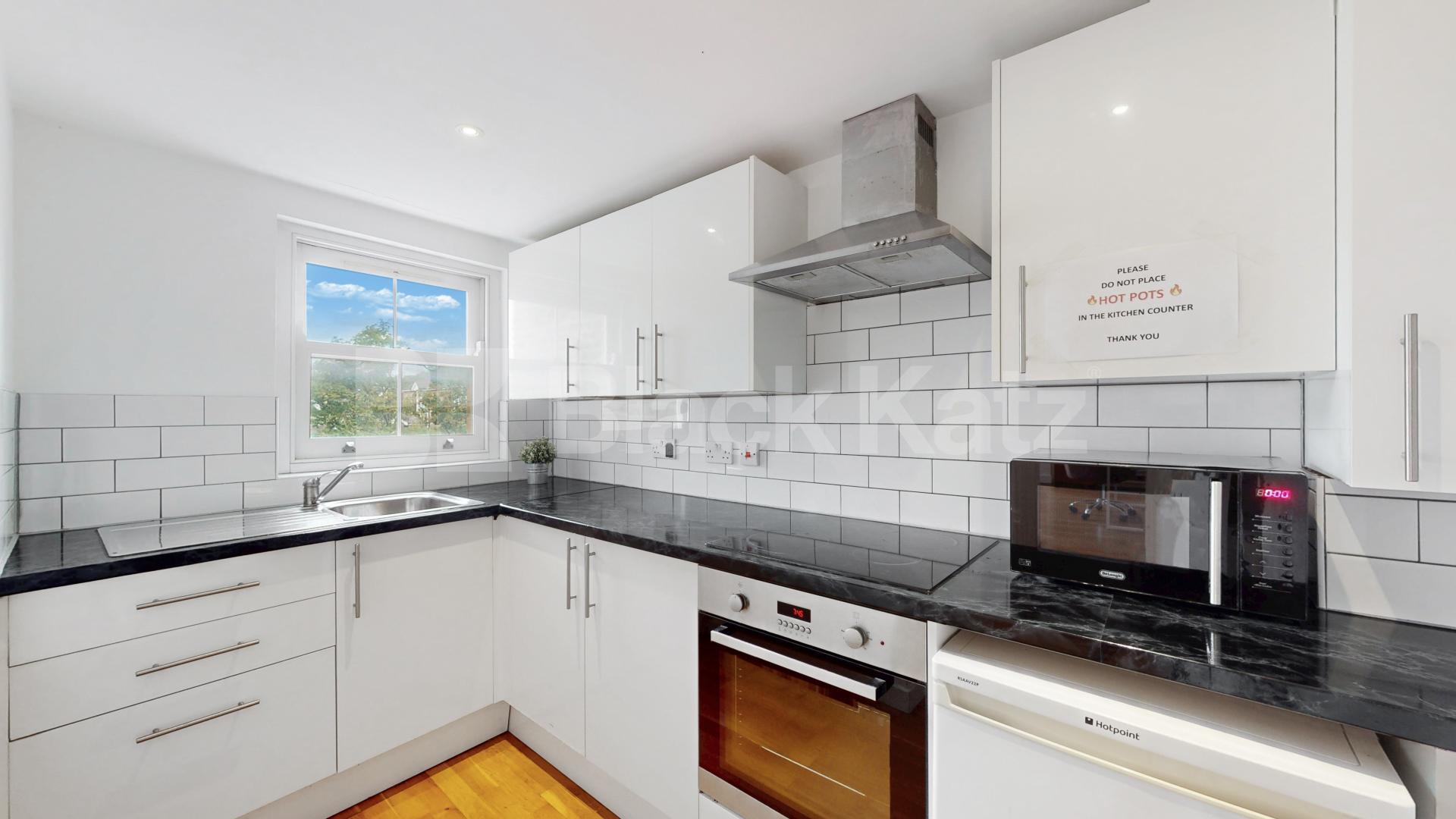 Refurbished Refurbished Two Bedroom Flat in Elegant Period Conversion Rochester Road, Camden
